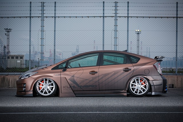 KUHLHYBRID　ZVW30　PRIUS　30R-GT　WIDEBODY