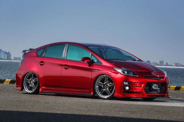 Kuhl Hybrid 30PRIUS BODYKIT 30R-GT