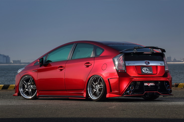 Kuhl Hybrid 30PRIUS BODYKIT 30R-GT