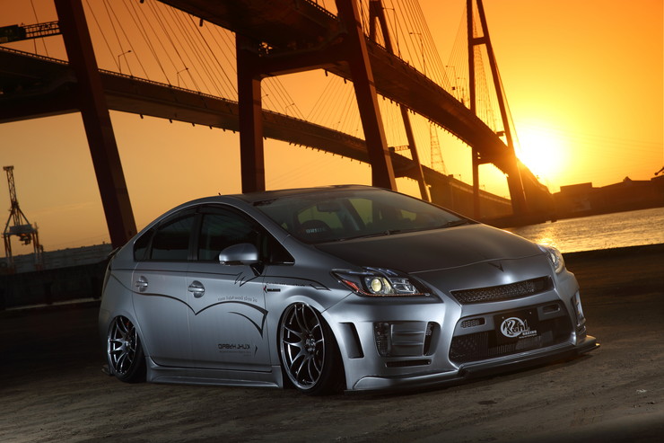 Kuhl Hybrid 30PRIUS BODYKIT 30R-SS